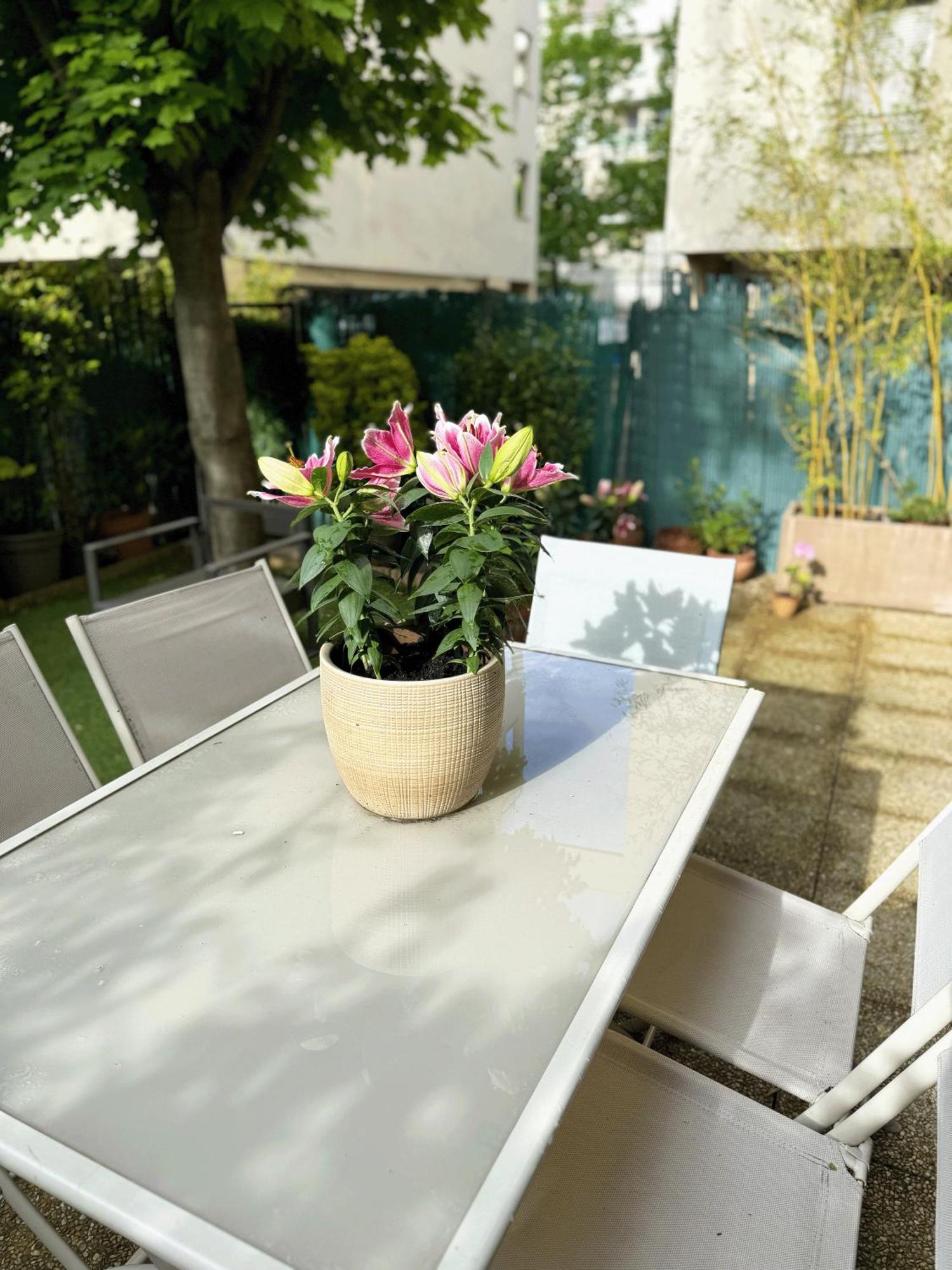 Le Jardin Du Stade By Uta House Saint-Denis  Eksteriør bilde